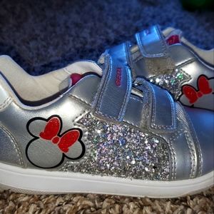 Minnie mouse sparkle sneakers